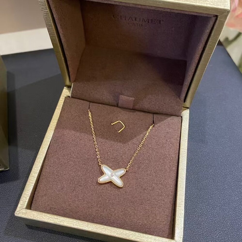 Chaumet Necklace Judu Lian Shell 1P Diamond K18 Gold